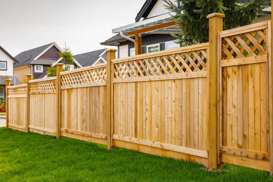 Fencing contractor
